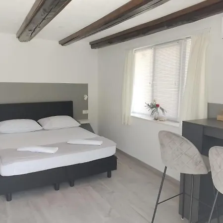 Apartments Ciao Bella City Centre With Free Parking Sibenik Exterior photo
